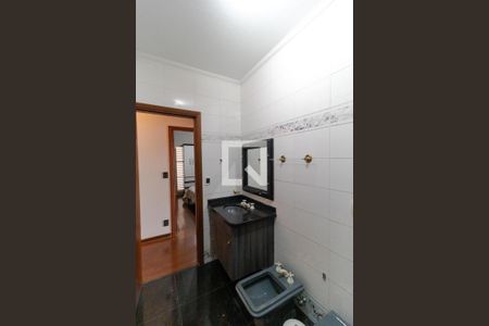 Casa à venda com 327m², 4 quartos e 3 vagasBanheiro 02