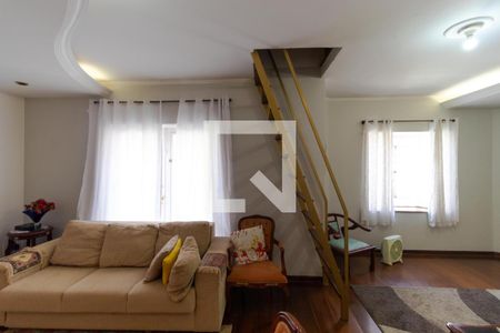 Casa à venda com 327m², 4 quartos e 3 vagasSala de TV