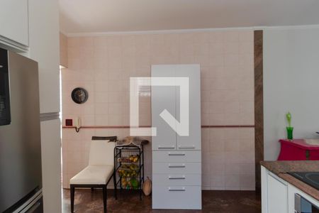 Casa à venda com 327m², 4 quartos e 3 vagasCozinha