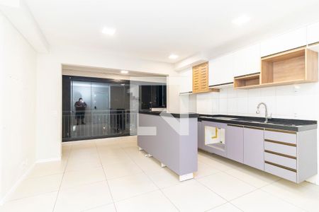 Sala/Cozinha de apartamento à venda com 2 quartos, 48m² em Vila Carmosina, São Paulo