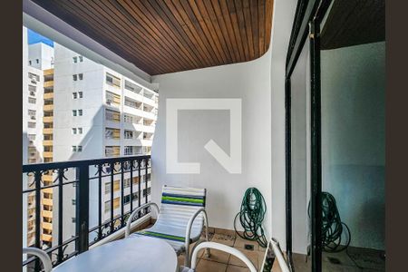 sacada de apartamento para alugar com 3 quartos, 135m² em Barra Funda, Guarujá