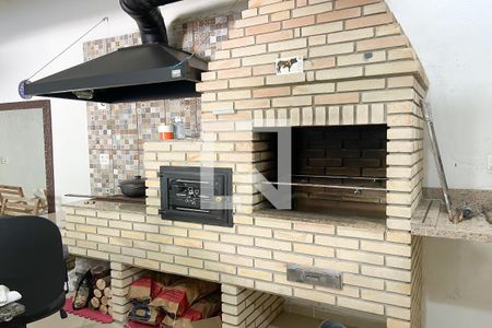 Casa à venda com 293m², 3 quartos e 6 vagas Casa à venda com 293m², 3 quartos e 6 vagasChurrasqueira