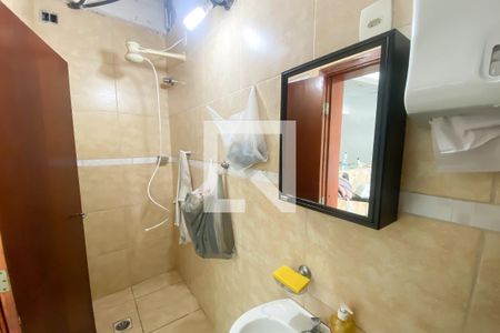 Casa à venda com 293m², 3 quartos e 6 vagas Casa à venda com 293m², 3 quartos e 6 vagasBanheiro 4
