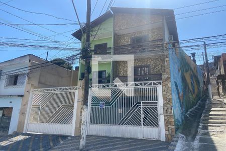 Casa à venda com 293m², 3 quartos e 6 vagas Casa à venda com 293m², 3 quartos e 6 vagasFachada