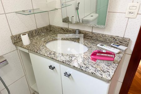 Casa à venda com 293m², 3 quartos e 6 vagas Casa à venda com 293m², 3 quartos e 6 vagasBanheiro da Suíte 2