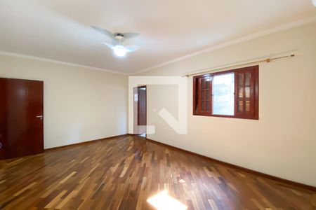 Casa à venda com 293m², 3 quartos e 6 vagas Casa à venda com 293m², 3 quartos e 6 vagasSuíte 2