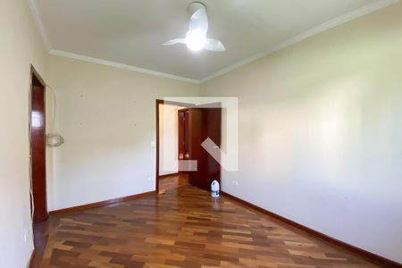 Casa à venda com 293m², 3 quartos e 6 vagas Casa à venda com 293m², 3 quartos e 6 vagasSuíte