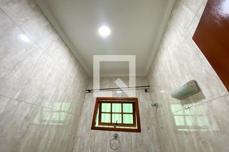 Casa à venda com 293m², 3 quartos e 6 vagas Casa à venda com 293m², 3 quartos e 6 vagasLavabo