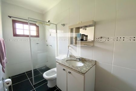 Casa à venda com 293m², 3 quartos e 6 vagas Casa à venda com 293m², 3 quartos e 6 vagasBanheiro da Suíte