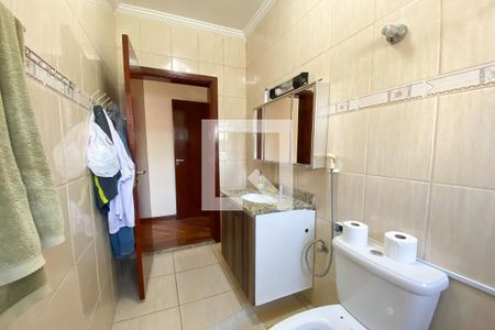 Casa à venda com 293m², 3 quartos e 6 vagas Casa à venda com 293m², 3 quartos e 6 vagasBanheiro 1
