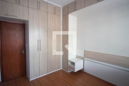 Quarto 1 de apartamento para alugar com 2 quartos, 75m² em Ramos, Rio de Janeiro