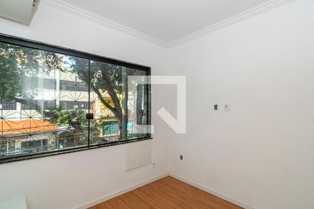 Quarto 1 de apartamento para alugar com 2 quartos, 75m² em Ramos, Rio de Janeiro