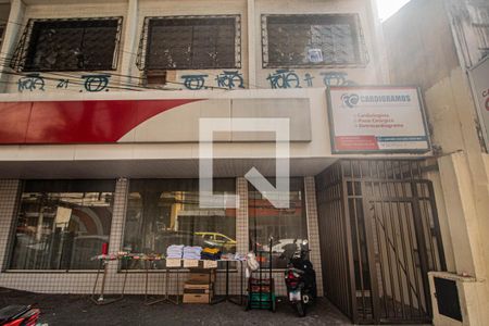 Apartamento para alugar com 75m², 2 quartos e sem vaga Apartamento para alugar com 75m², 2 quartos e sem vagaFachada