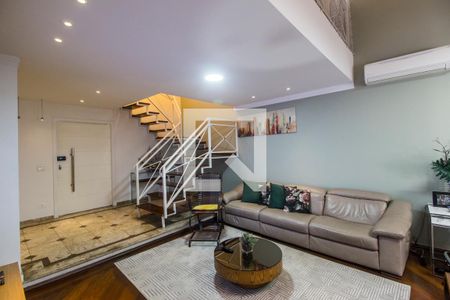 Sala de TV de casa de condomínio para alugar com 3 quartos, 400m² em Alphaville, Santana de Parnaíba