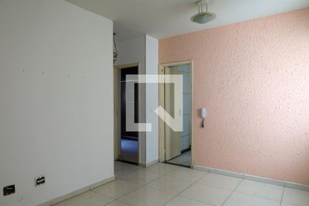 Sala de apartamento à venda com 2 quartos, 60m² em João Pinheiro, Belo Horizonte