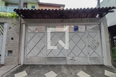 Casa à venda com 130m², 3 quartos e 2 vagasFachada