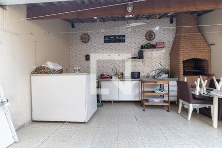 Casa à venda com 130m², 3 quartos e 2 vagasQuintal