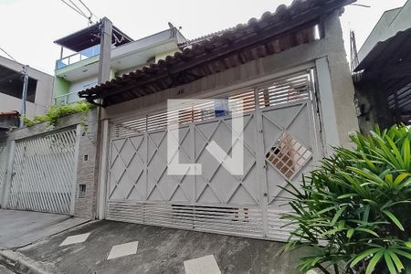Casa à venda com 130m², 3 quartos e 2 vagasFachada
