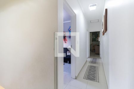 Casa à venda com 130m², 3 quartos e 2 vagasCorredor 