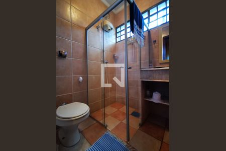 Casa de condomínio à venda com 400m², 4 quartos e 3 vagasBanheiro de Serviço