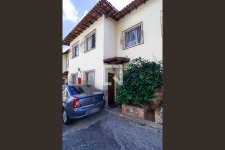 Casa de condomínio à venda com 75m², 3 quartos e 1 vagaFachada