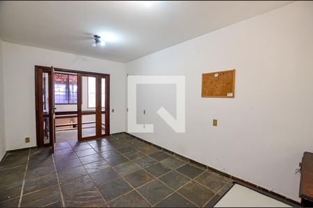 Casa à venda com 250m², 4 quartos e 4 vagas Casa à venda com 250m², 4 quartos e 4 vagasQuarto 3