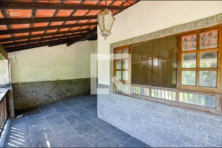 Casa à venda com 250m², 4 quartos e 4 vagas Casa à venda com 250m², 4 quartos e 4 vagasVaranda da Sala