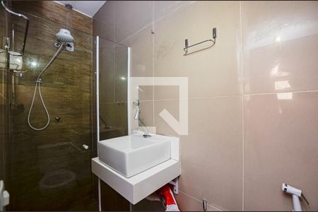 Casa à venda com 250m², 4 quartos e 4 vagas Casa à venda com 250m², 4 quartos e 4 vagasBanheiro