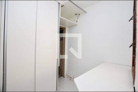 Casa à venda com 250m², 4 quartos e 4 vagas Casa à venda com 250m², 4 quartos e 4 vagasQuarto 4