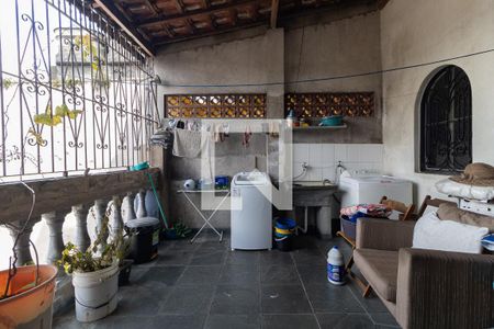 Casa à venda com 250m², 5 quartos e 2 vagasLavanderia