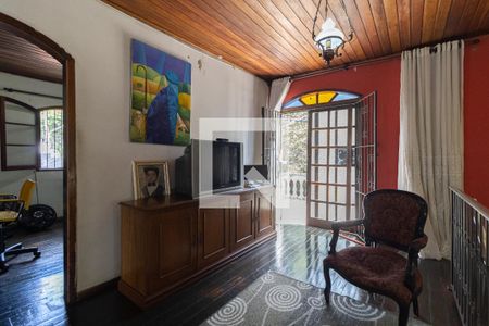 Sala de Vídeo  de casa à venda com 5 quartos, 250m² em Vila Natália, São Paulo