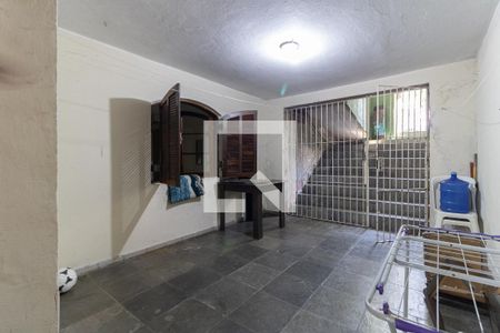 Casa à venda com 250m², 5 quartos e 2 vagasÁrea da Entrada da Casa 2