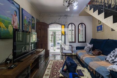 Sala de Estar de casa à venda com 5 quartos, 250m² em Vila Natália, São Paulo