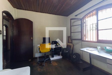 Casa à venda com 250m², 5 quartos e 2 vagasQuarto 2