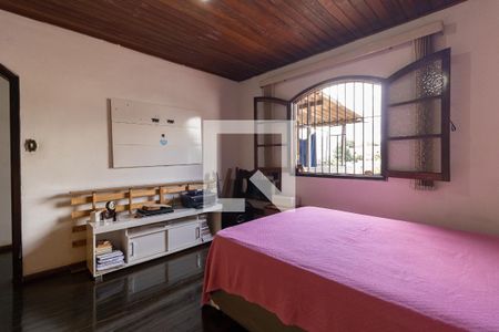 Casa à venda com 250m², 5 quartos e 2 vagasQuarto 3