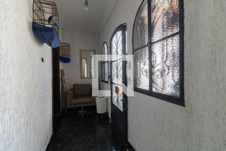 Casa à venda com 250m², 5 quartos e 2 vagasCorredor