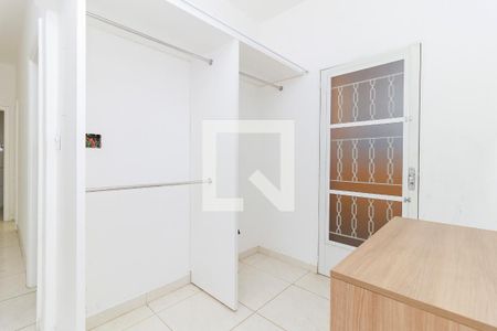 Casa à venda com 130m², 1 quarto e 2 vagasSala 