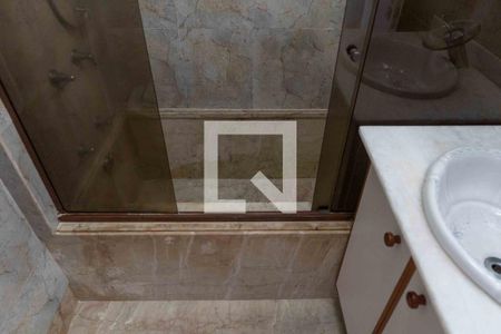 Apartamento à venda com 150m², 3 quartos e 1 vaga Apartamento à venda com 150m², 3 quartos e 1 vagaBanheiro Social