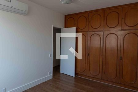 Apartamento à venda com 150m², 3 quartos e 1 vaga Apartamento à venda com 150m², 3 quartos e 1 vagaQuarto 1