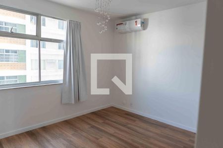 Apartamento à venda com 150m², 3 quartos e 1 vaga Apartamento à venda com 150m², 3 quartos e 1 vagaSuíte