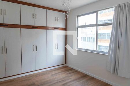 Apartamento à venda com 150m², 3 quartos e 1 vaga Apartamento à venda com 150m², 3 quartos e 1 vagaSuíte