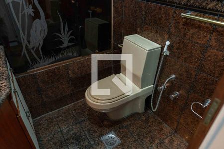 Apartamento à venda com 150m², 3 quartos e 1 vaga Apartamento à venda com 150m², 3 quartos e 1 vagaBanheiro da Suíte