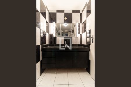 Apartamento para alugar com 90m², 2 quartos e 2 vagasBanheiro da Suíte - Armário