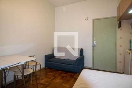 Sala de apartamento para alugar com 1 quarto, 20m² em Copacabana, Rio de Janeiro