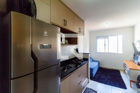 Sala e cozinha de apartamento para alugar com 1 quarto, 26m² em Cambuci, São Paulo