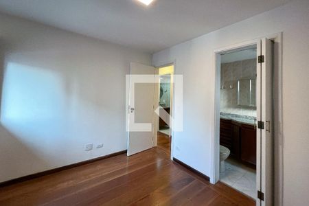 Apartamento à venda com 75m², 3 quartos e 1 vagaSuíte