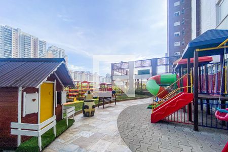 Apartamento para alugar com 105m², 3 quartos e 2 vagas Apartamento para alugar com 105m², 3 quartos e 2 vagasPlayground