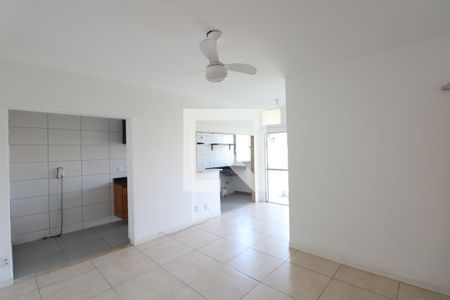 Sala de apartamento para alugar com 2 quartos, 65m² em Alcântara, São Gonçalo
