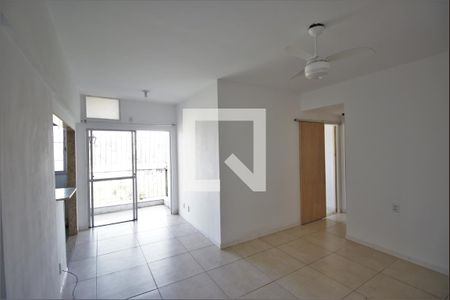 Sala de apartamento para alugar com 2 quartos, 65m² em Alcântara, São Gonçalo