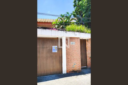 Casa à venda com 563m², 4 quartos e 5 vagasplaquinha 
